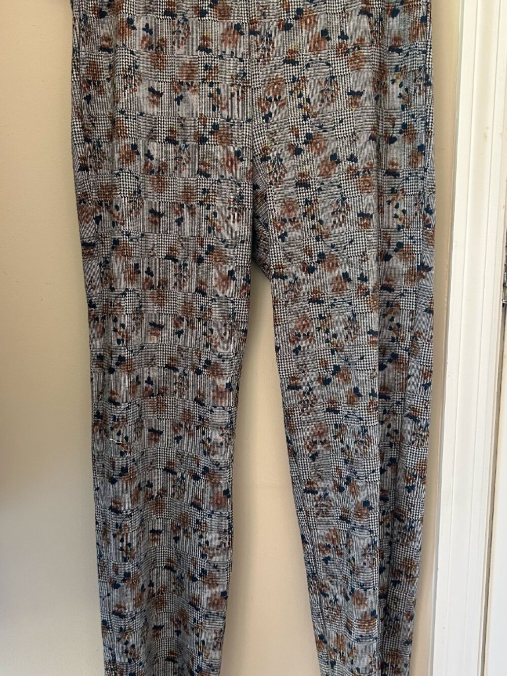 Floral Grey Leggings, Utopia Leggins, Hue Houndstooth Style Leggings